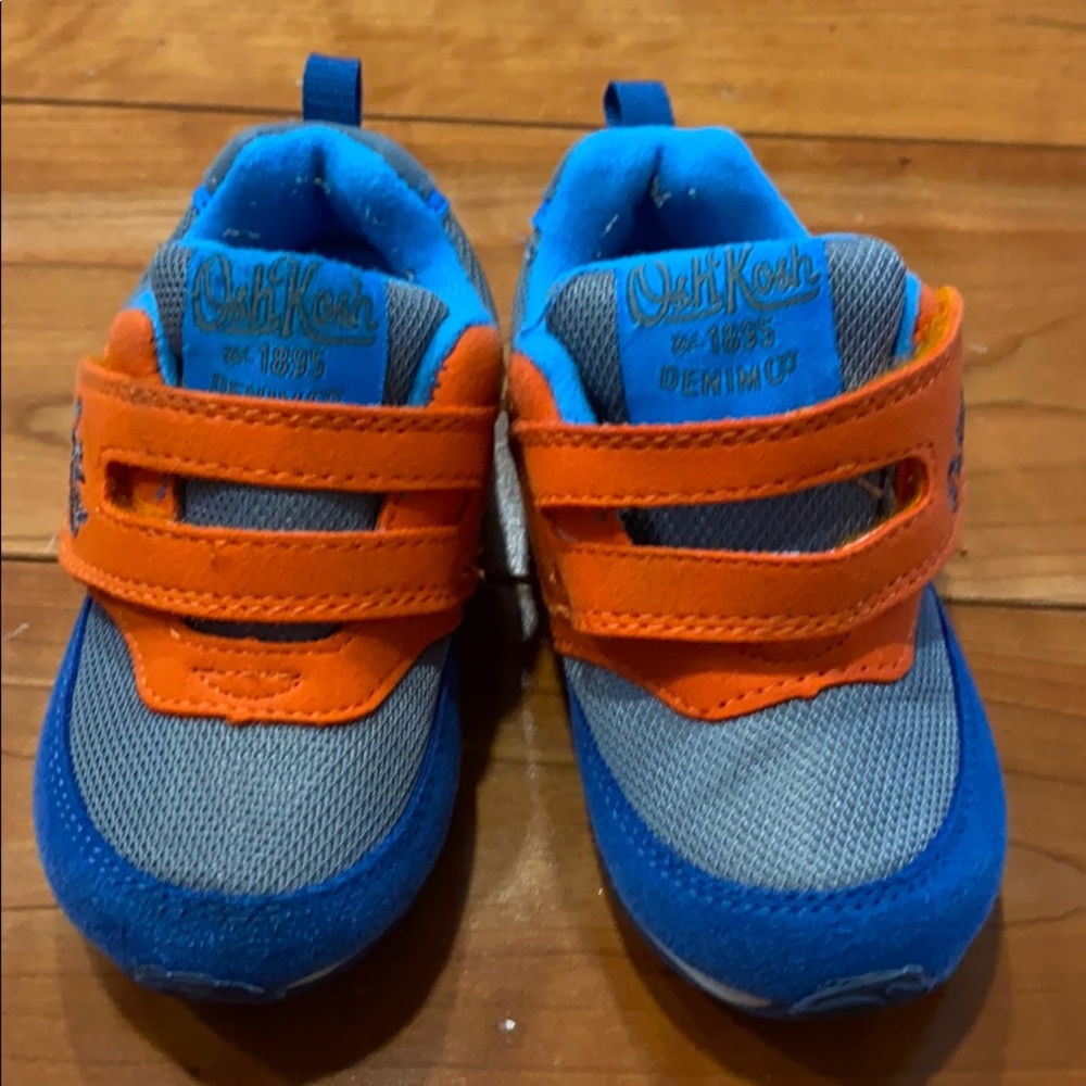 OshKosh Velcro sneakers size 7